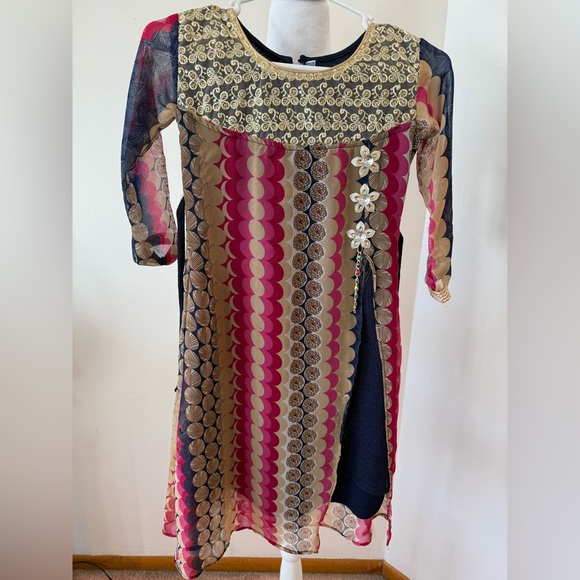 Girls Embroidered Dress, Size 7/8 - Picture 5 of 7